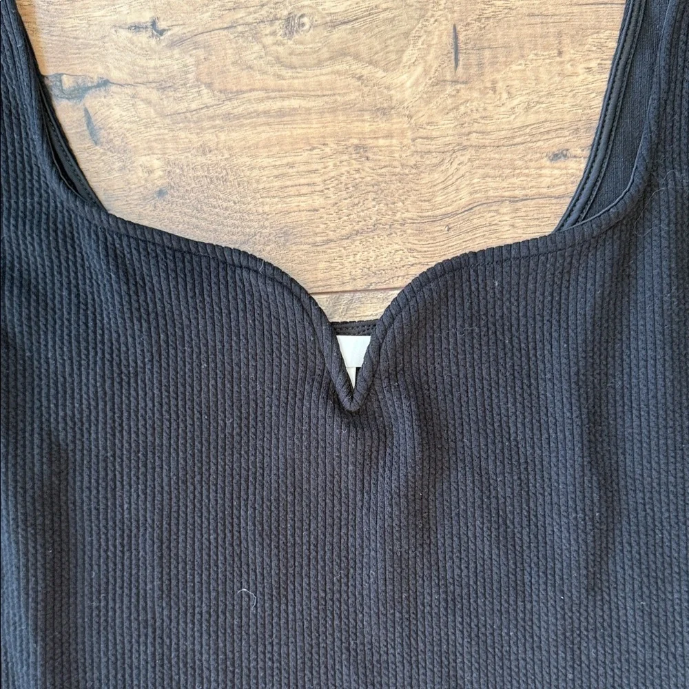 H&M Black Scallop Neck Tank Top - Picture 4 of 7